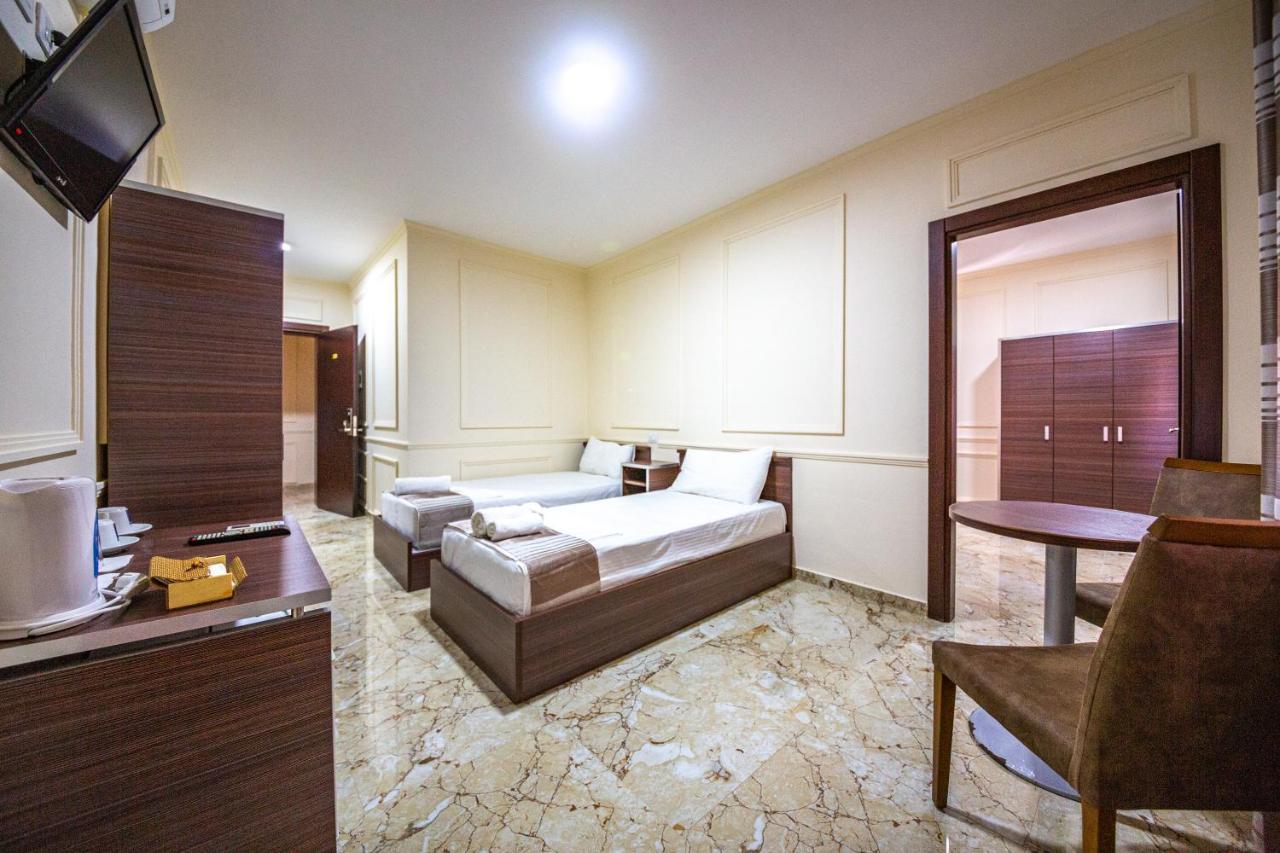 Royal Park Hotel Qerret Esterno foto