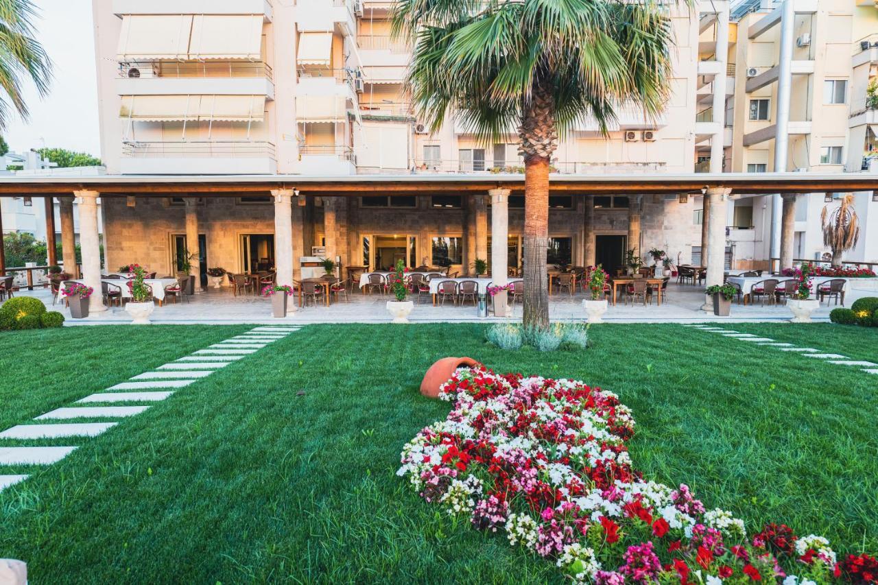Royal Park Hotel Qerret Esterno foto