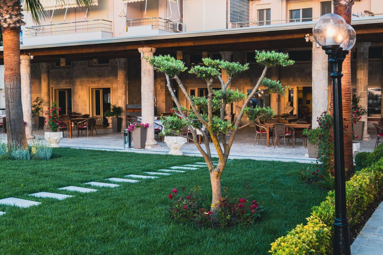 Royal Park Hotel Qerret Esterno foto